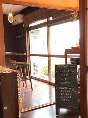 jill cafe＋bar店内